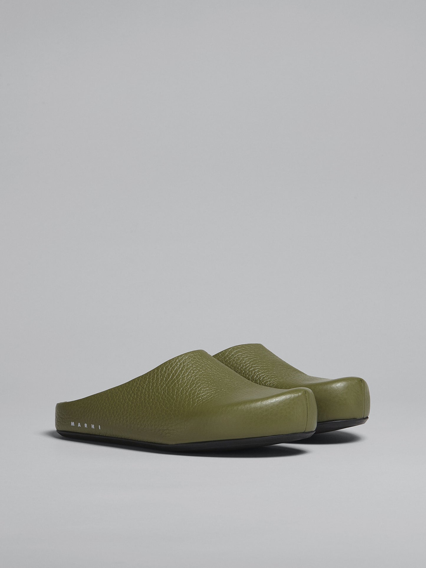 Marni Leather Fussbett Sabot