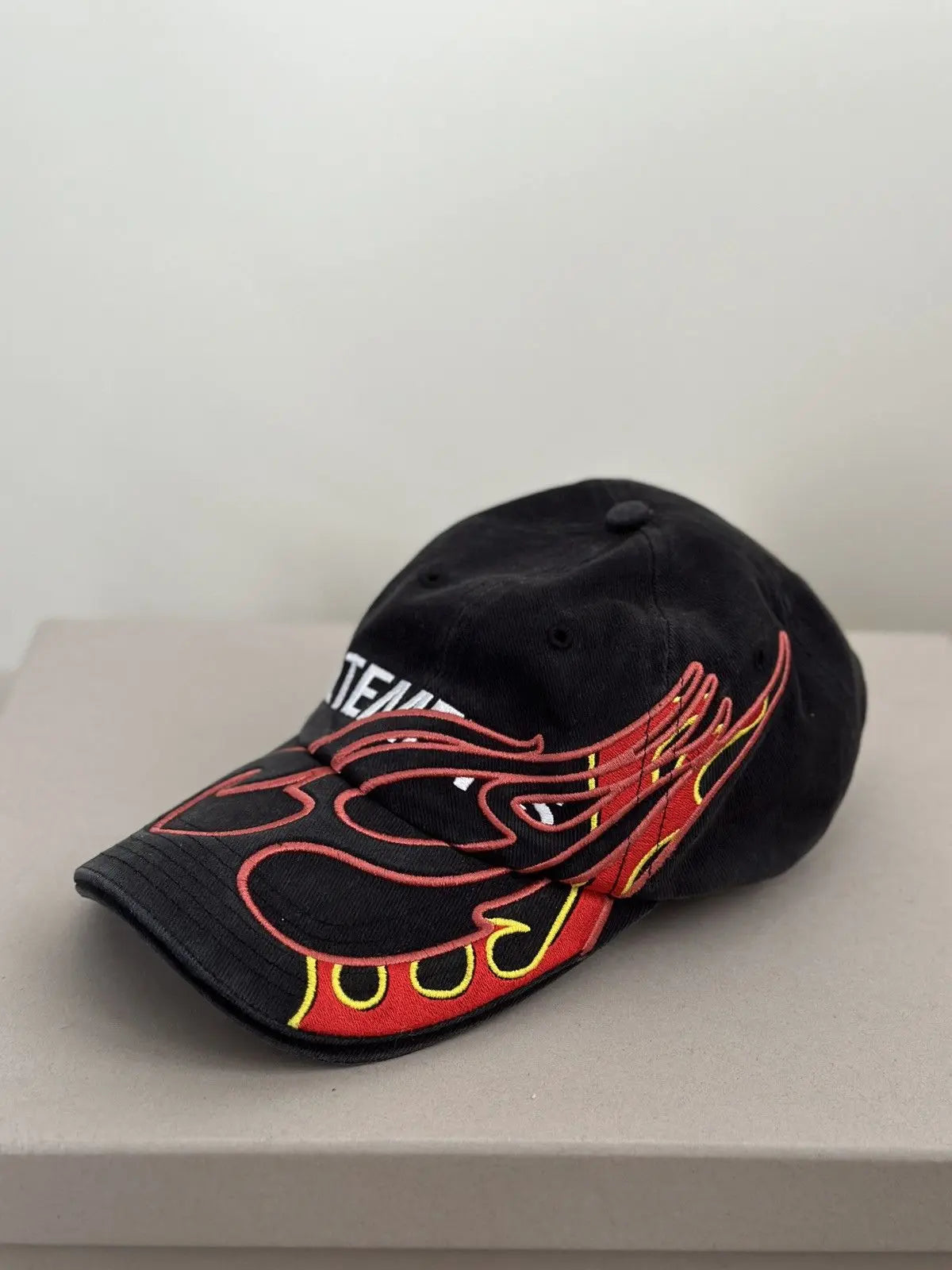 Vetements x Reebok AW 18 cap urbanluxeclo