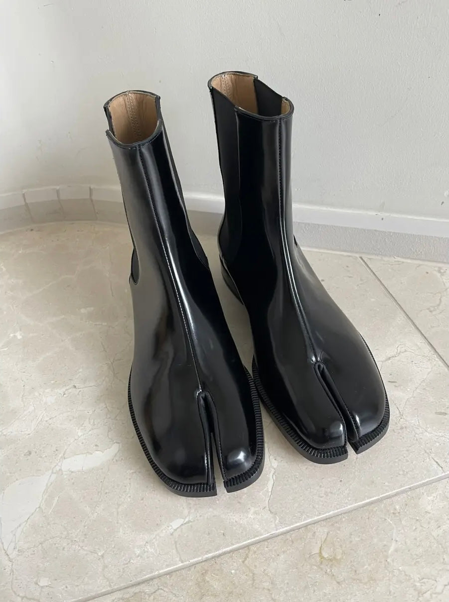 Maison Margiela tabi Chelsea boots