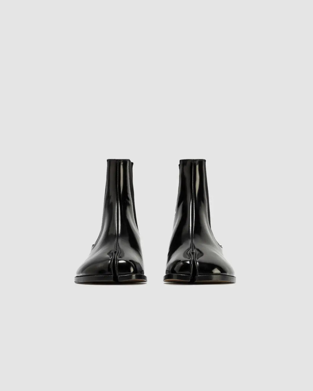 Maison Margiela tabi Chelsea boots urbanluxe