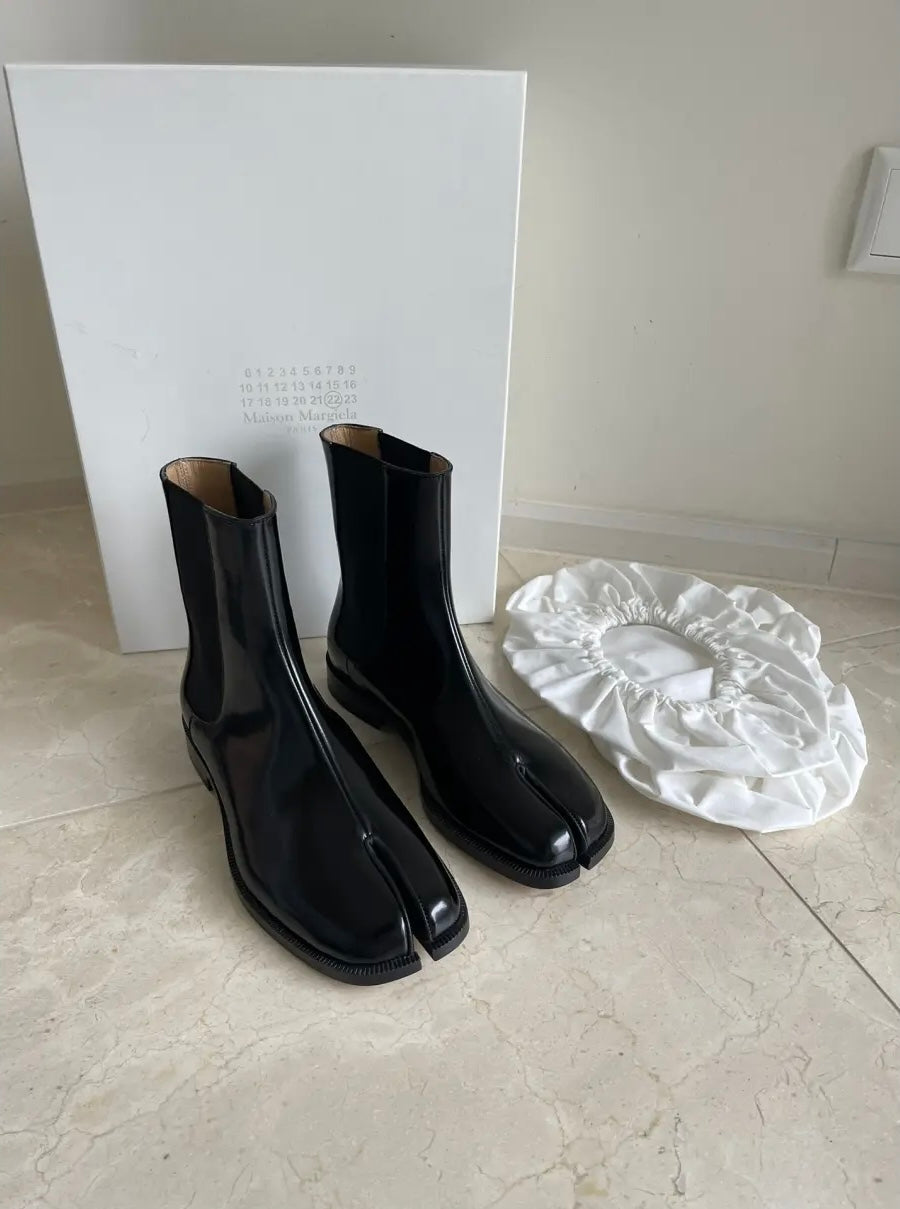 Maison Margiela tabi Chelsea boots