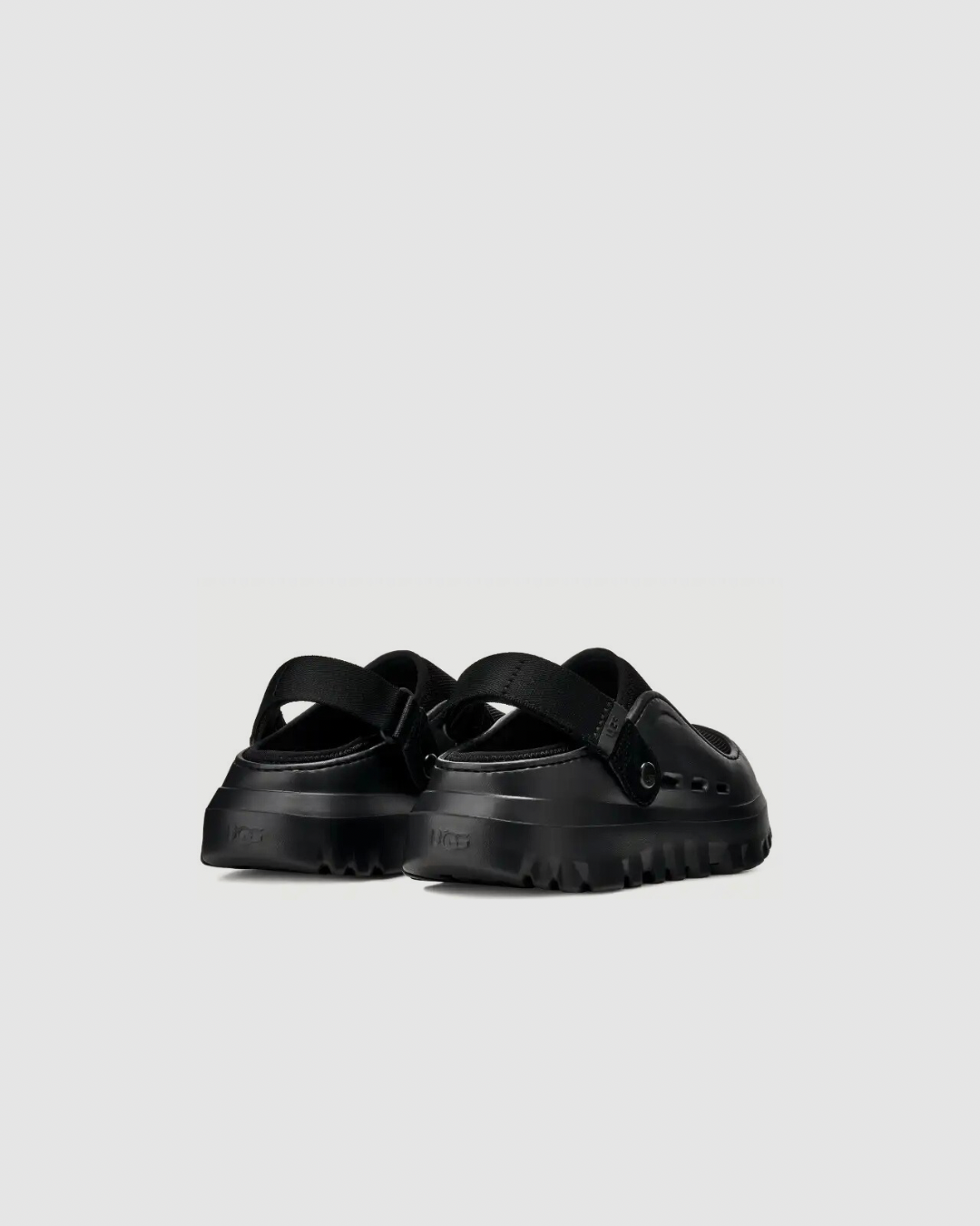UGGS Peakmod Clogs