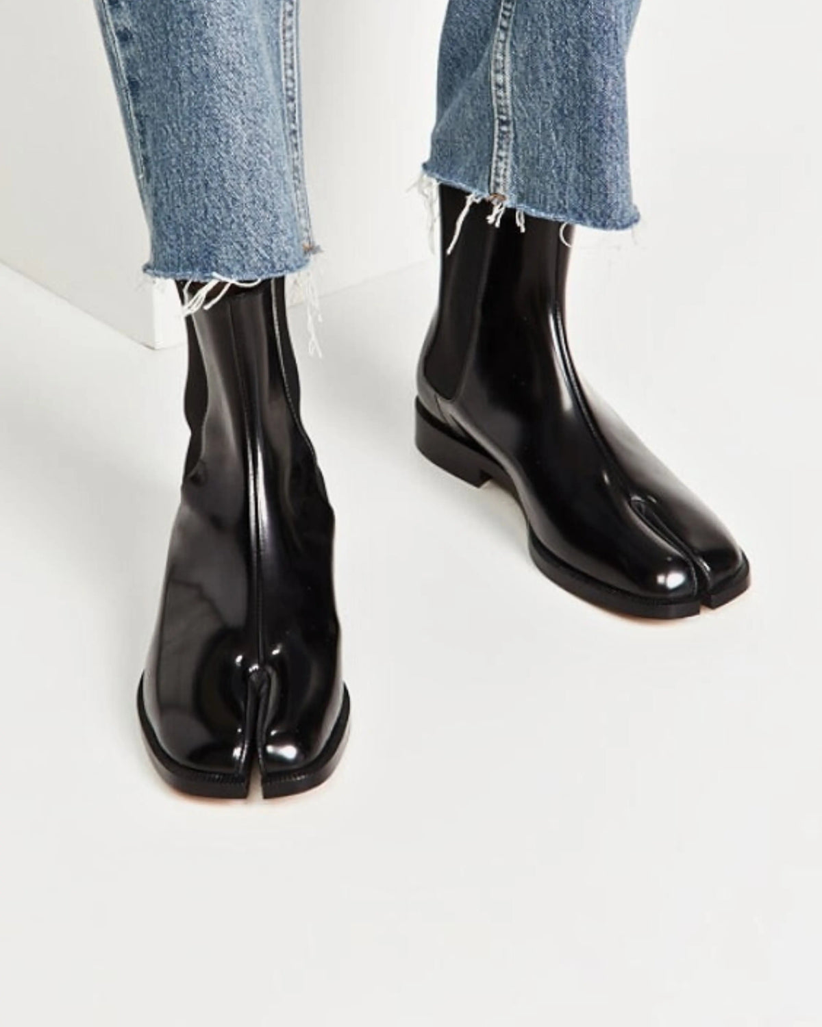 Maison Margiela tabi Chelsea boots urbanluxe