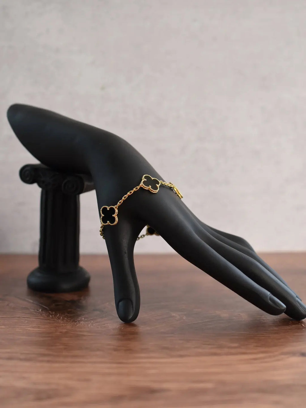 Van Cleef & Arpels Vintage Alhambra 5 Motif Onyx Bracelet Urbanluxe2