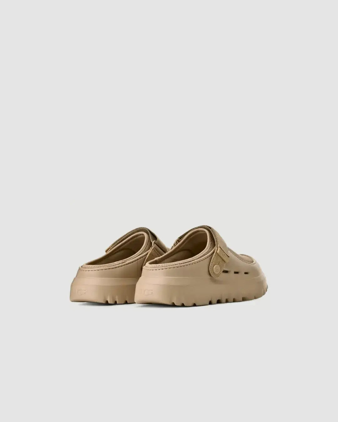 UGGS Peakmod Clogs urbanluxeclo