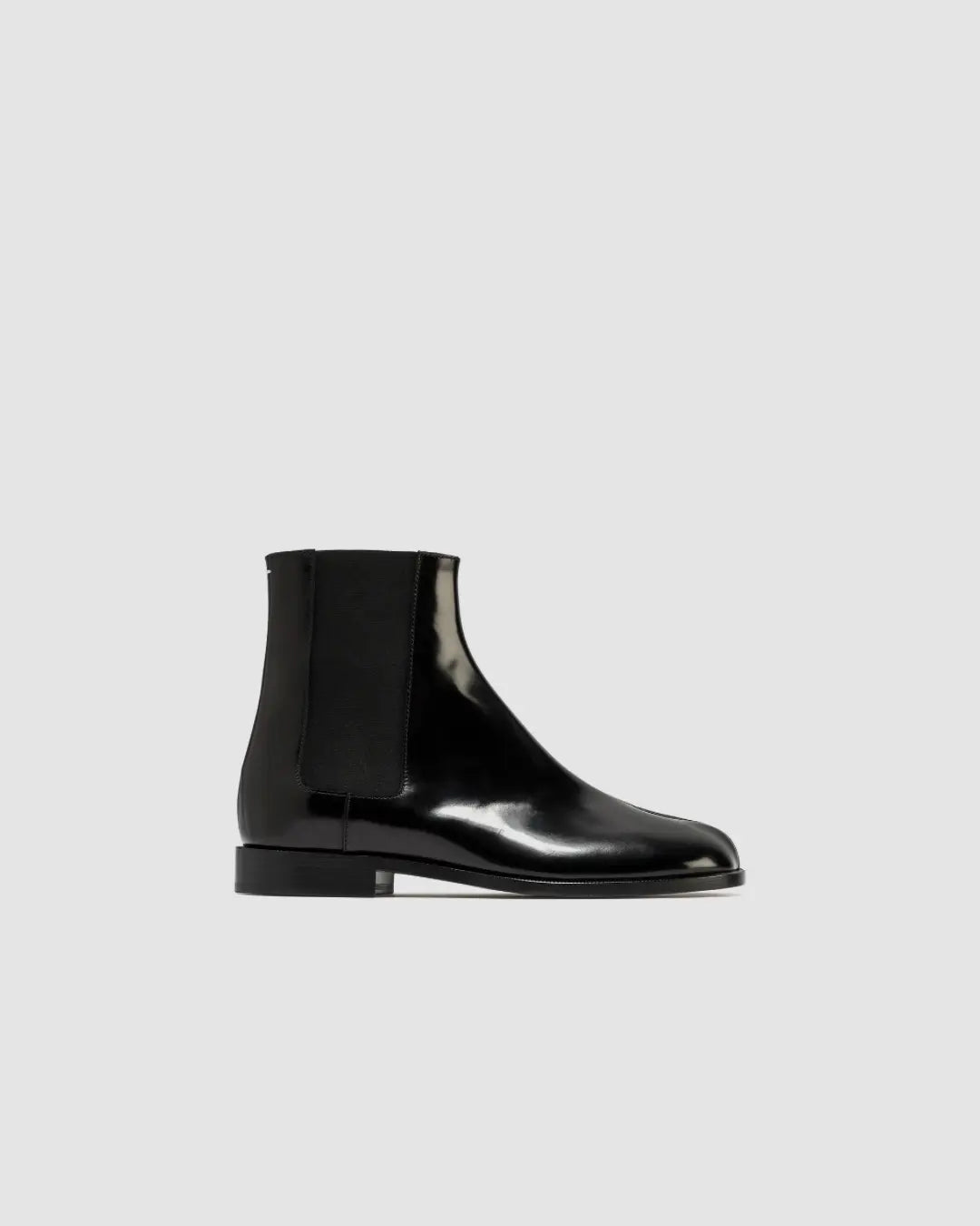 Maison Margiela tabi Chelsea boots urbanluxe